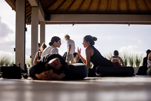 Living in Uluwatu During Your Yoga Teacher Training: A Practical Guide